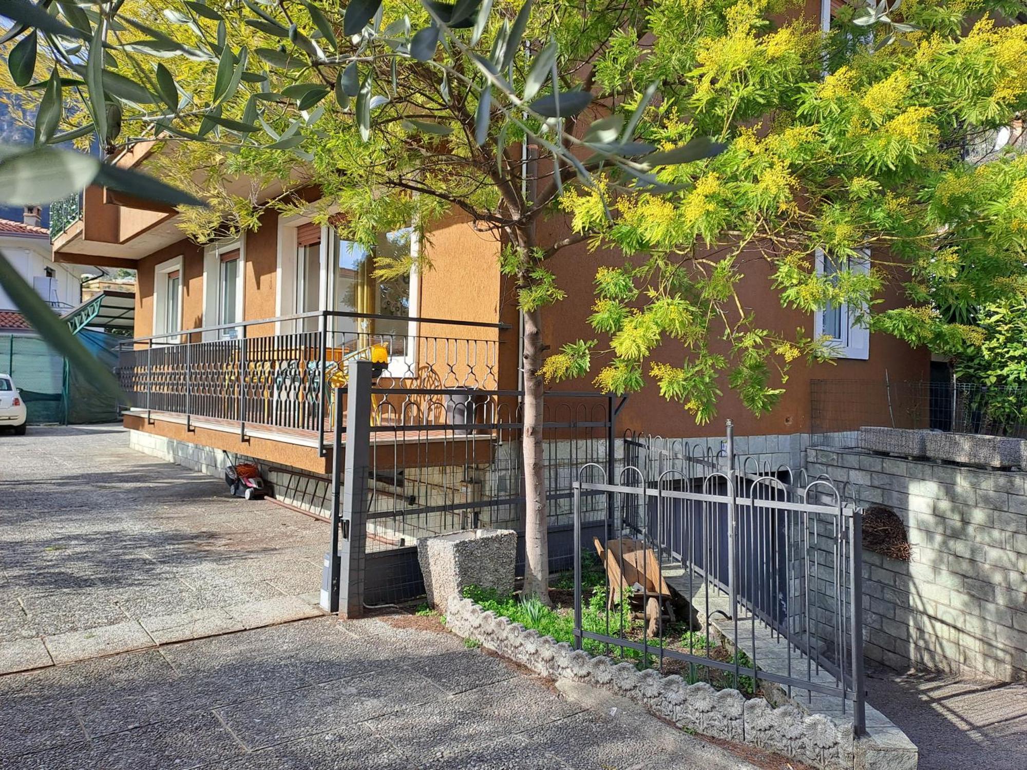 Oma Margareta Apartment Лимоне сул Гарда Екстериор снимка