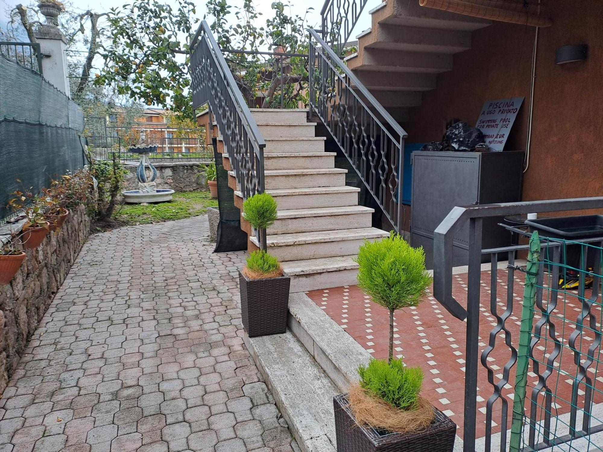 Oma Margareta Apartment Лимоне сул Гарда Екстериор снимка